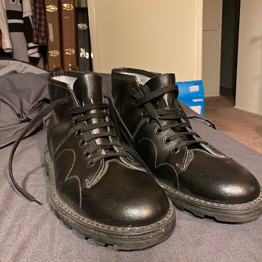 Czech made monkey boots. Very light wear